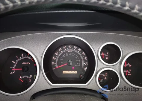 2010 Toyota Tundra Grade 5.7L V8 z USA, uszkodzony, nr VIN 5TFDY5F17AX123293